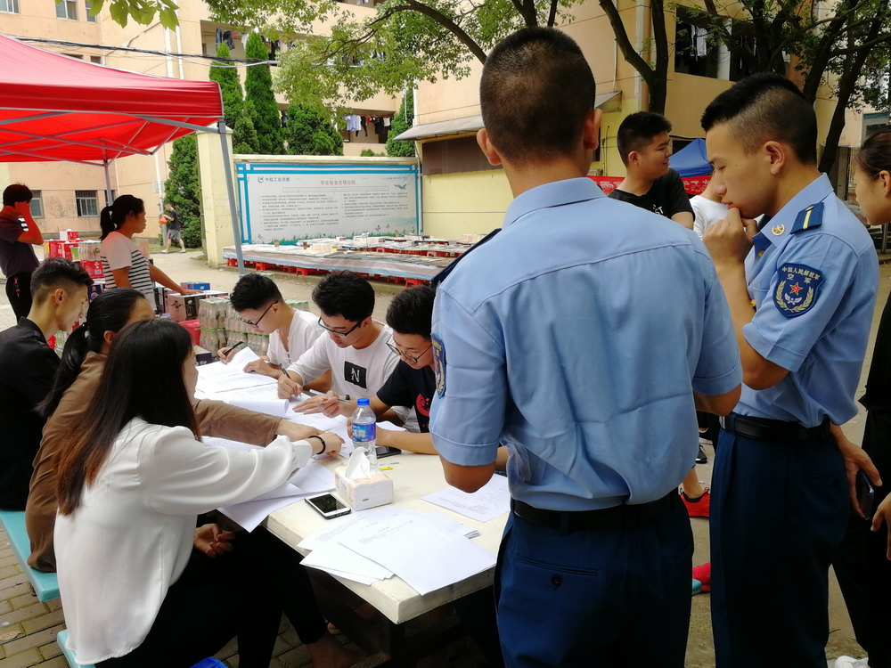 1526300010300089.jpg 40.jpg