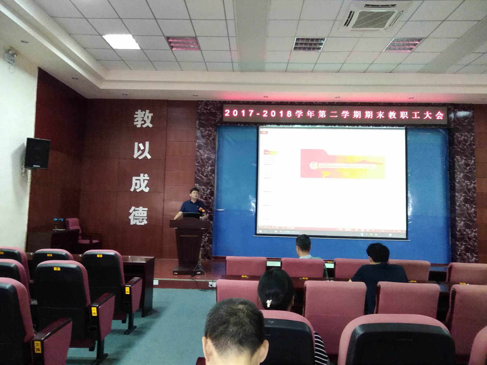 1530784159186036.jpg 539240874120070464.jpg