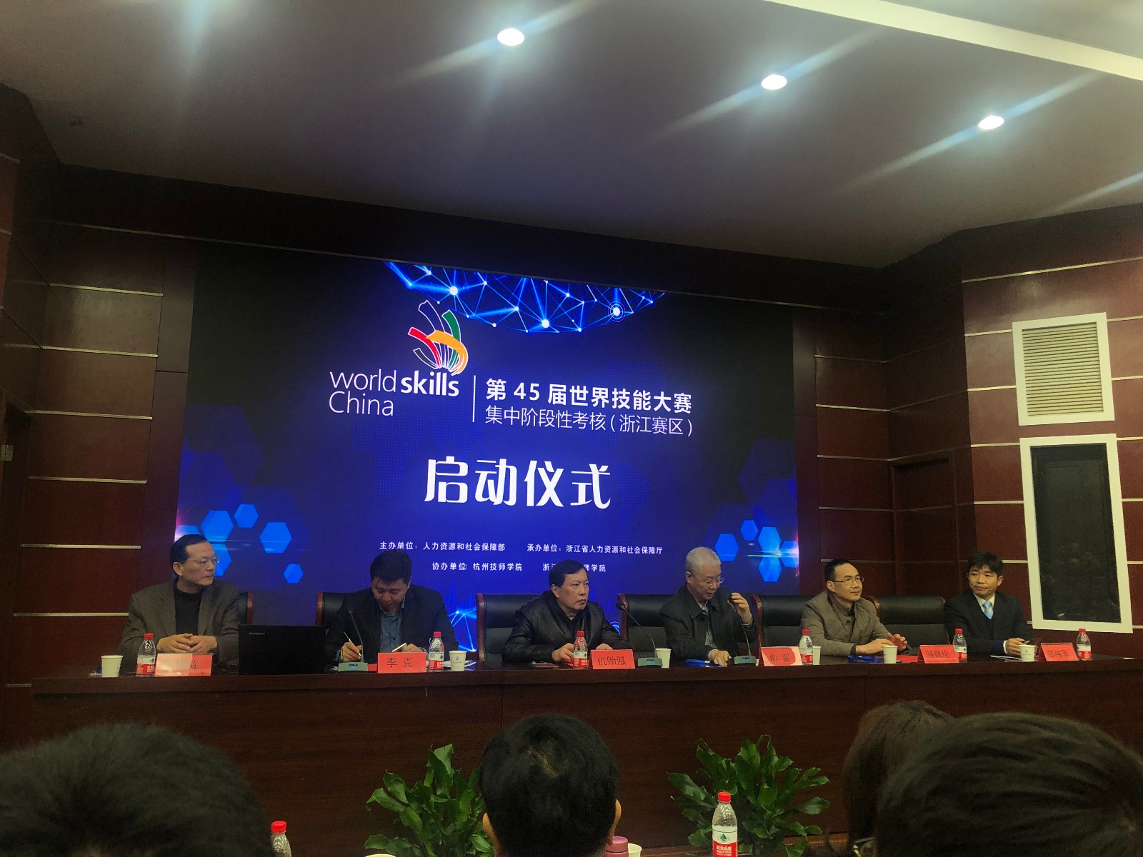 1552896463473979.jpg 置顶照片.jpg