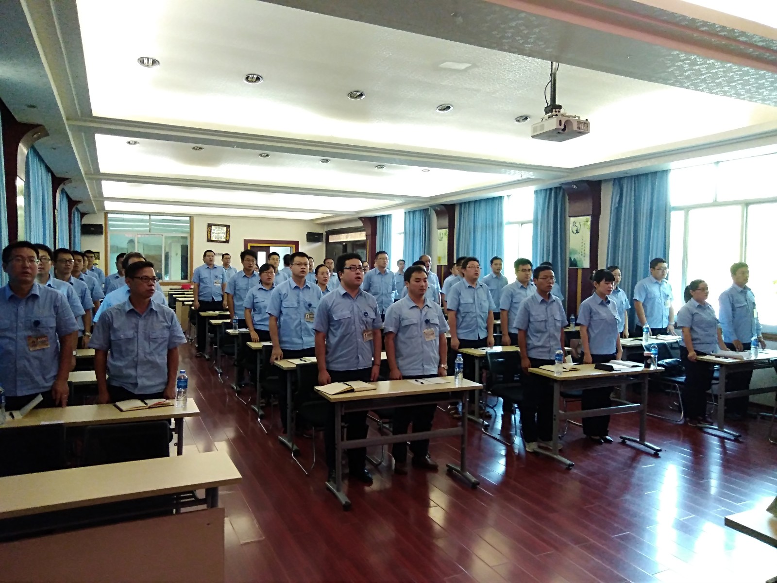 1531448040856220.jpg 177470492492093056.jpg